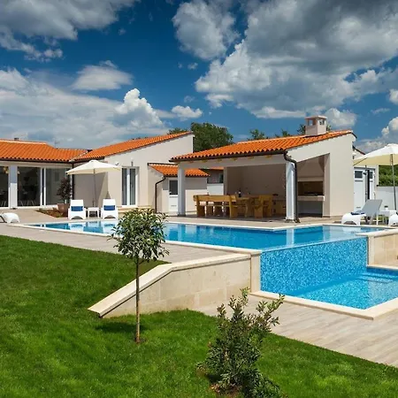 Holiday home Milemanda