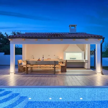 Holiday home Milemanda