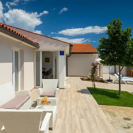Holiday home Milemanda