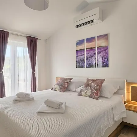 Holiday home Milemanda