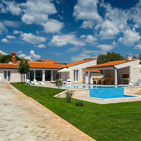 Holiday home Milemanda